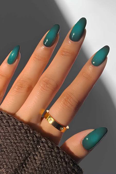 green fall nails