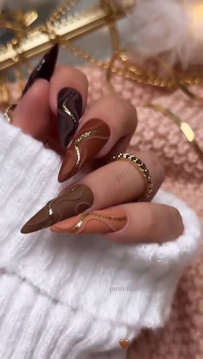 Brown fall nails