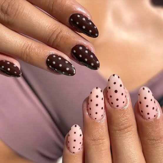 Brown fall nails
