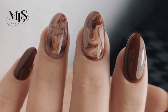 Brown fall nails