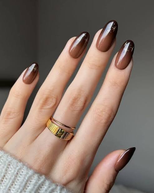 Brown fall nails